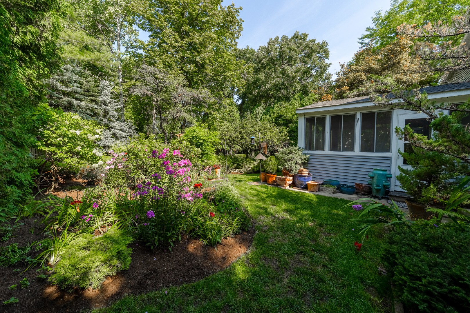 2000 Beechwood Avenue