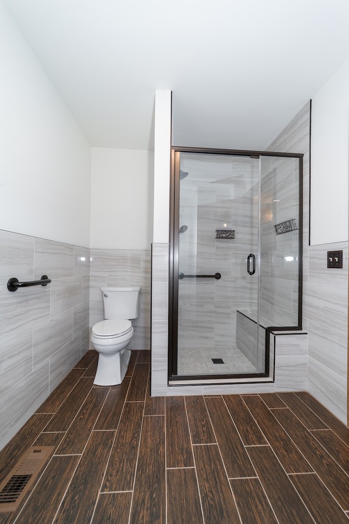 2000 Beechwood Avenue