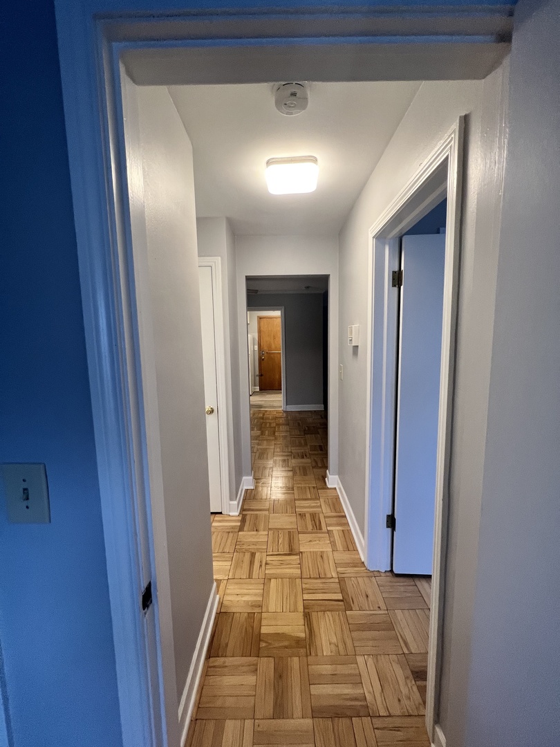 1408 Hinman Avenue Unit: 1W