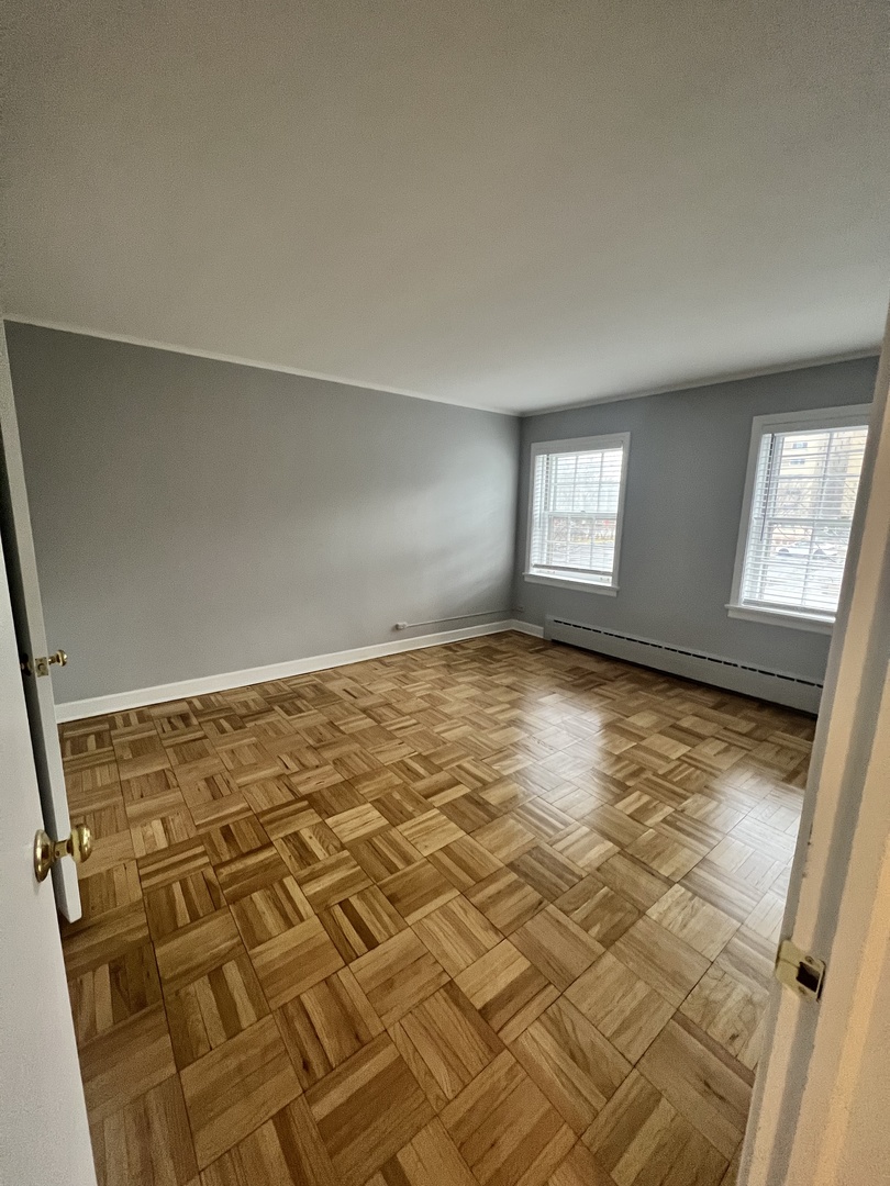 1408 Hinman Avenue Unit: 1W