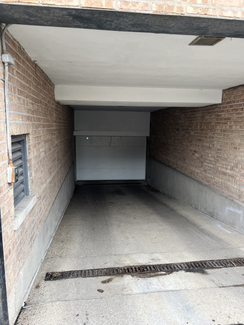 1408 Hinman Avenue Unit: 1W