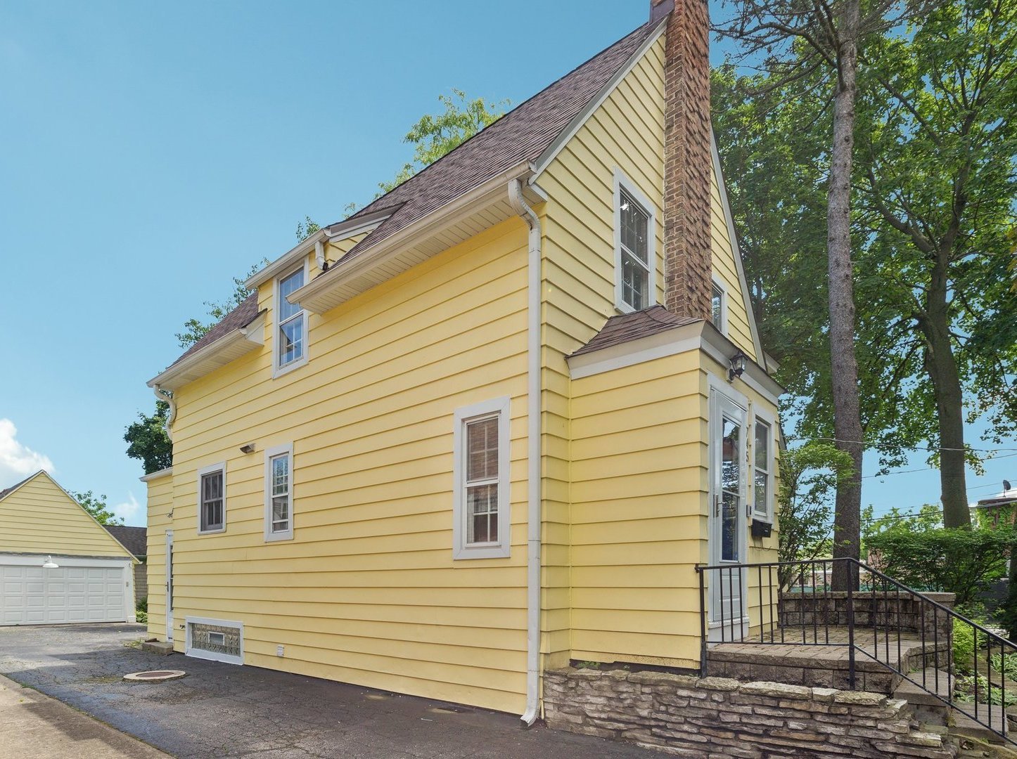 745 Broadview Avenue