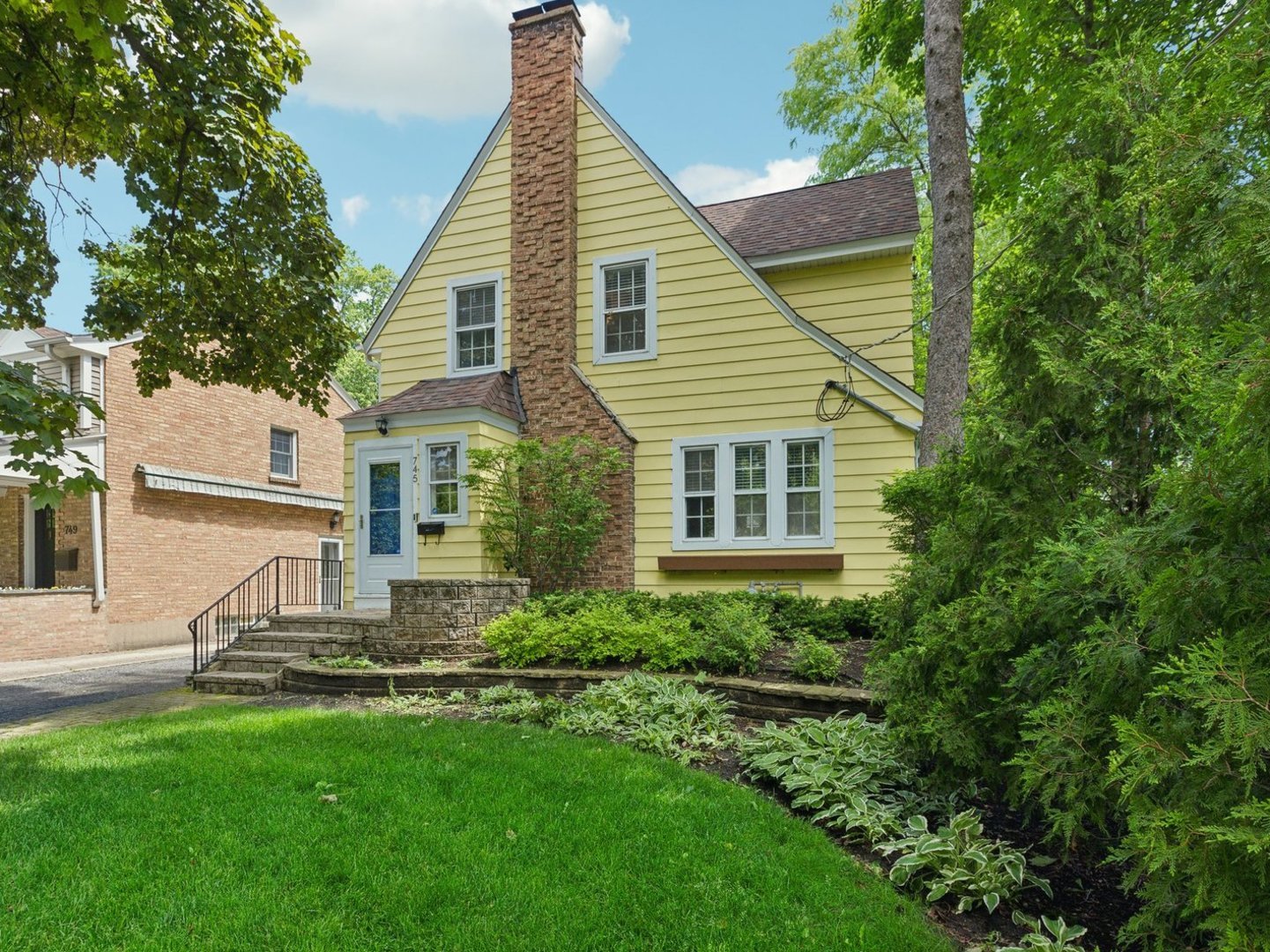 745 Broadview Avenue