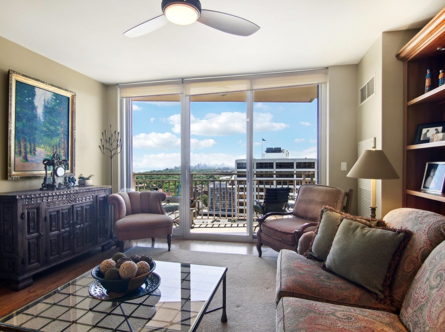 807 Davis Street Unit: 2104