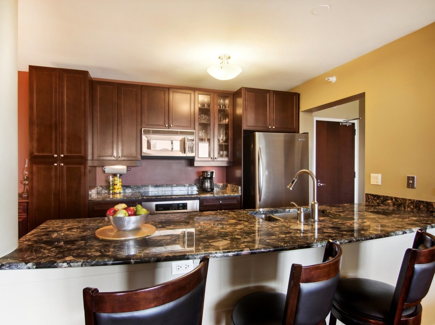 807 Davis Street Unit: 2104