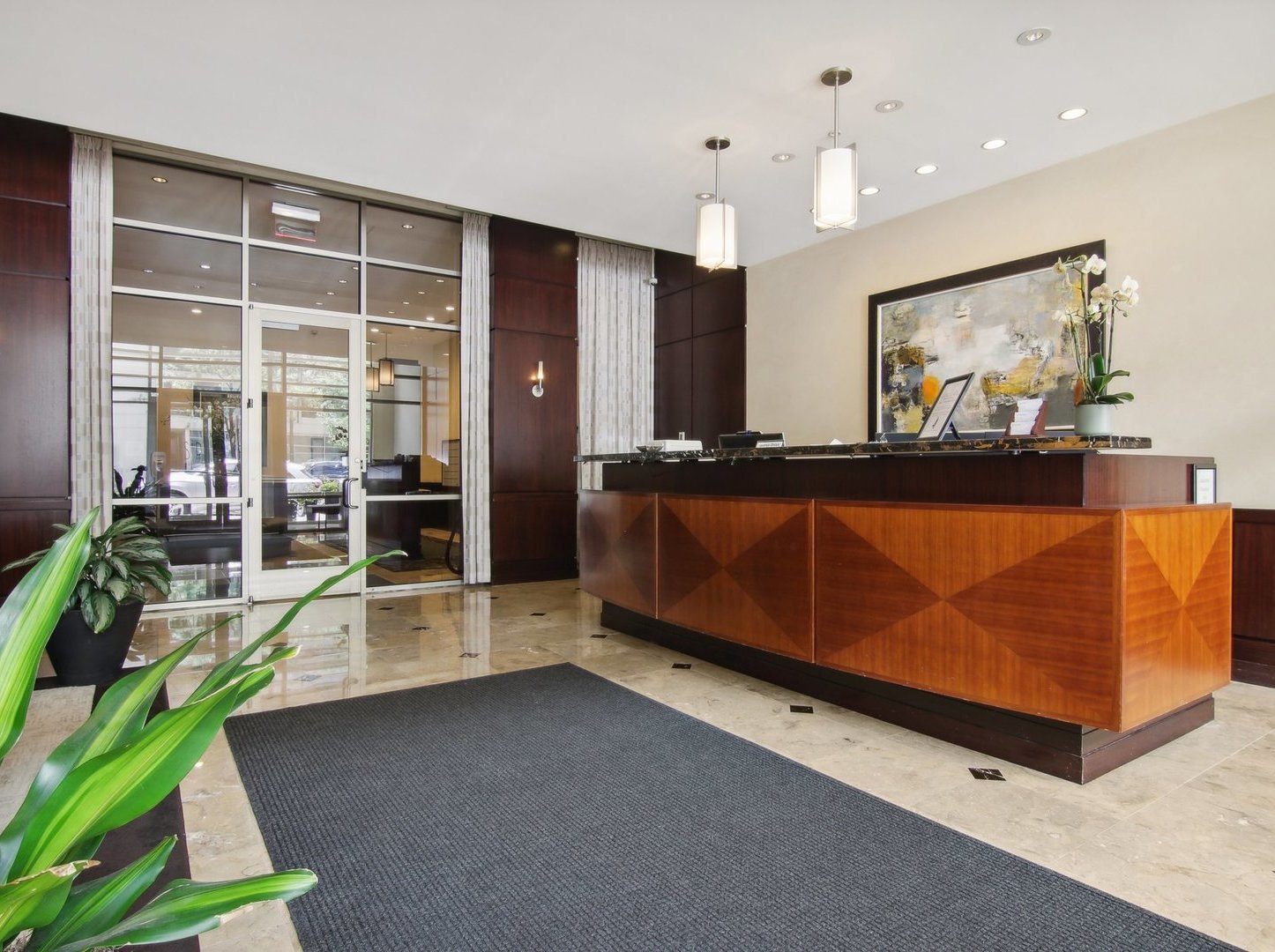 807 Davis Street Unit: 2104