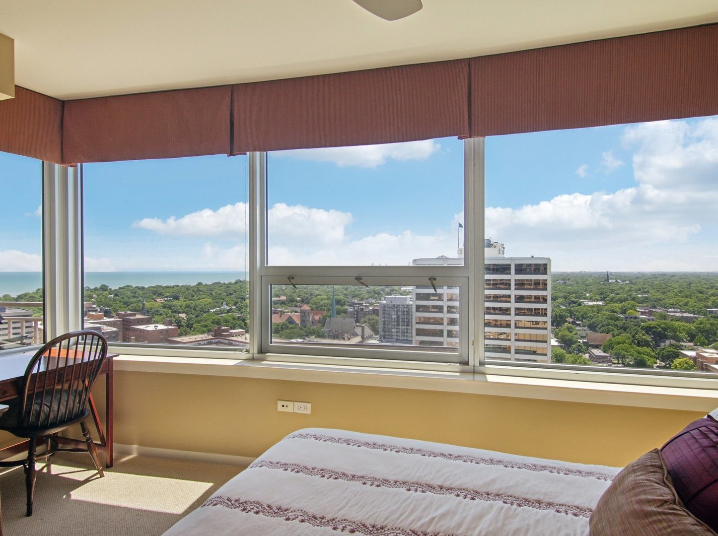 807 Davis Street Unit: 2104