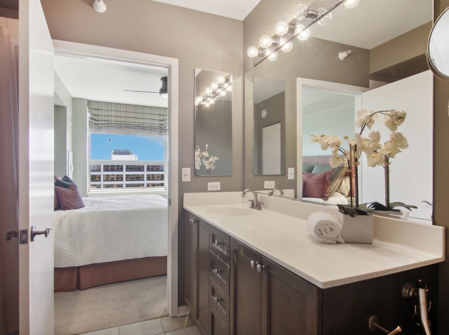 807 Davis Street Unit: 2104