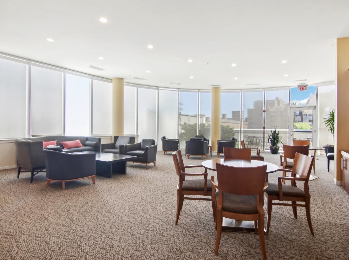 807 Davis Street Unit: 2104