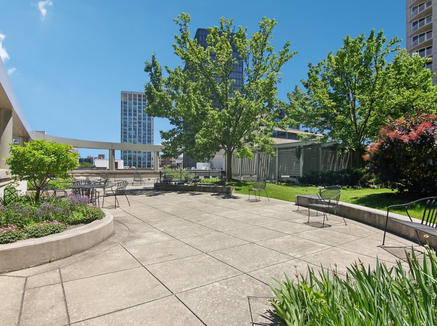 807 Davis Street Unit: 2104