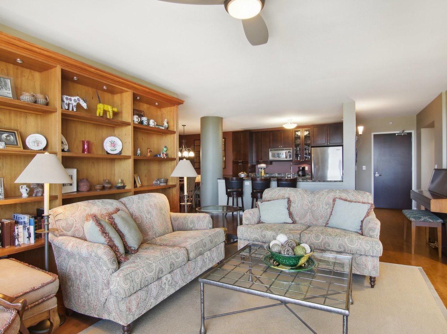 807 Davis Street Unit: 2104