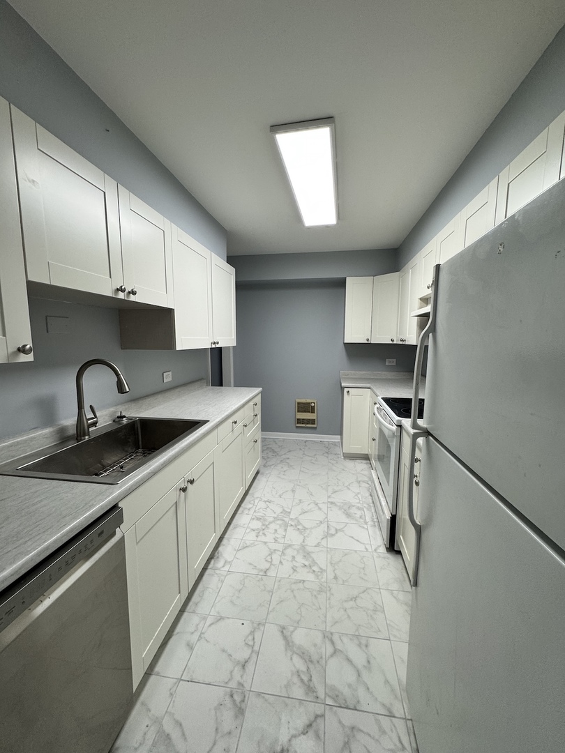 1920 Cherry Lane Unit: 219