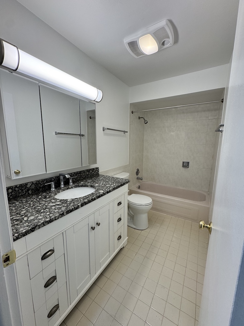 1920 Cherry Lane Unit: 219