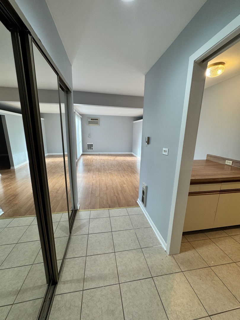 1960 CHERRY Lane Unit: 202