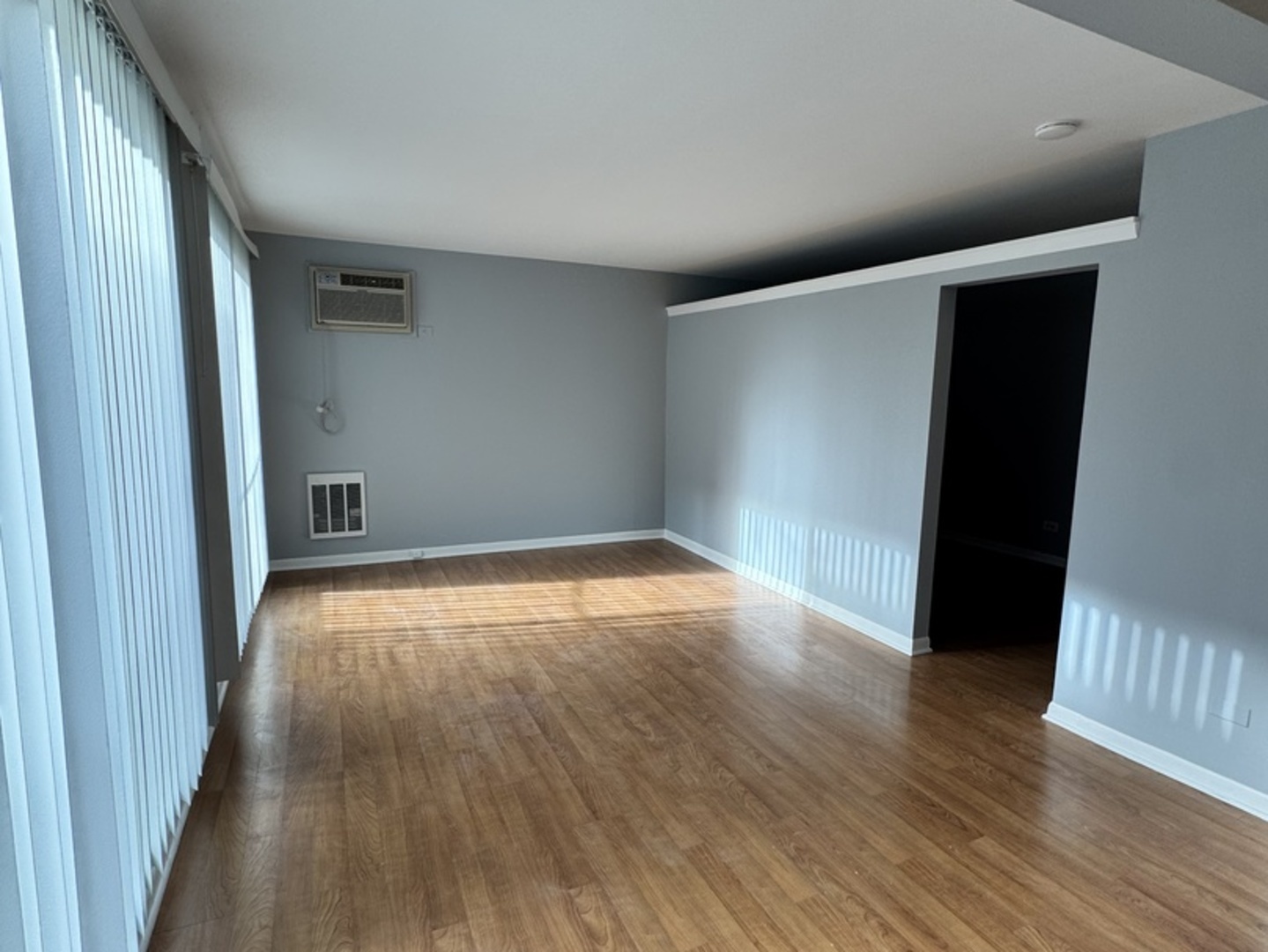 1960 CHERRY Lane Unit: 202