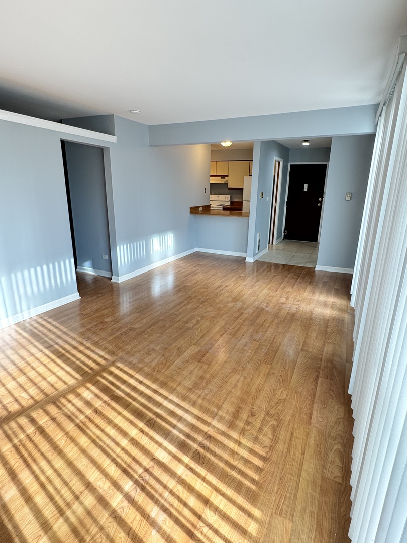 1960 CHERRY Lane Unit: 202