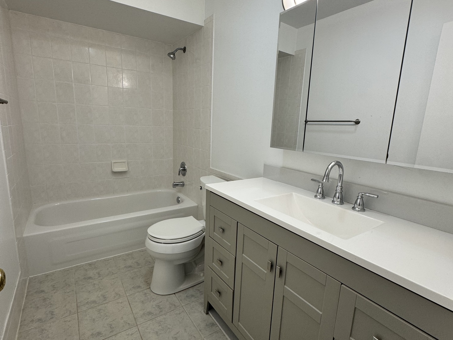 1910 Cherry Lane Unit: 323