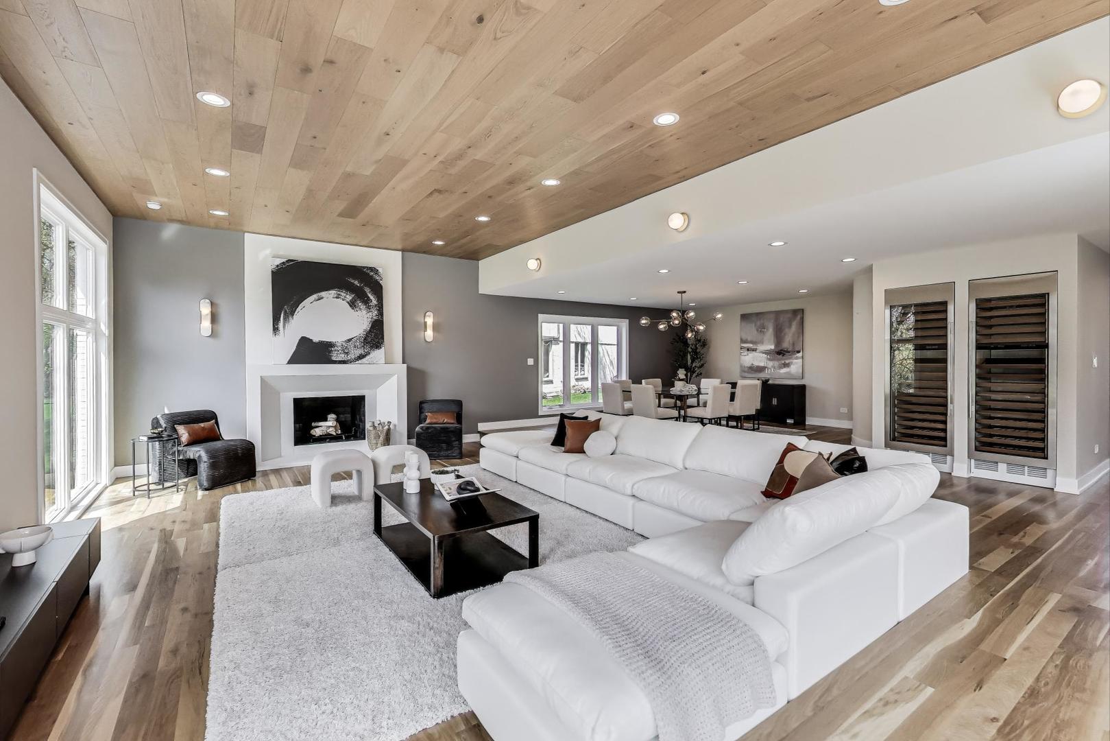 2128 Scotch Pine Lane