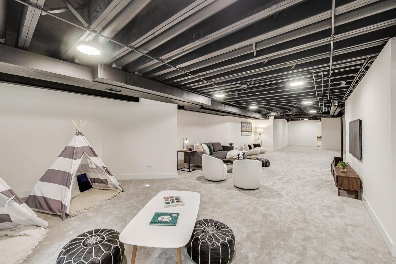 2128 Scotch Pine Lane