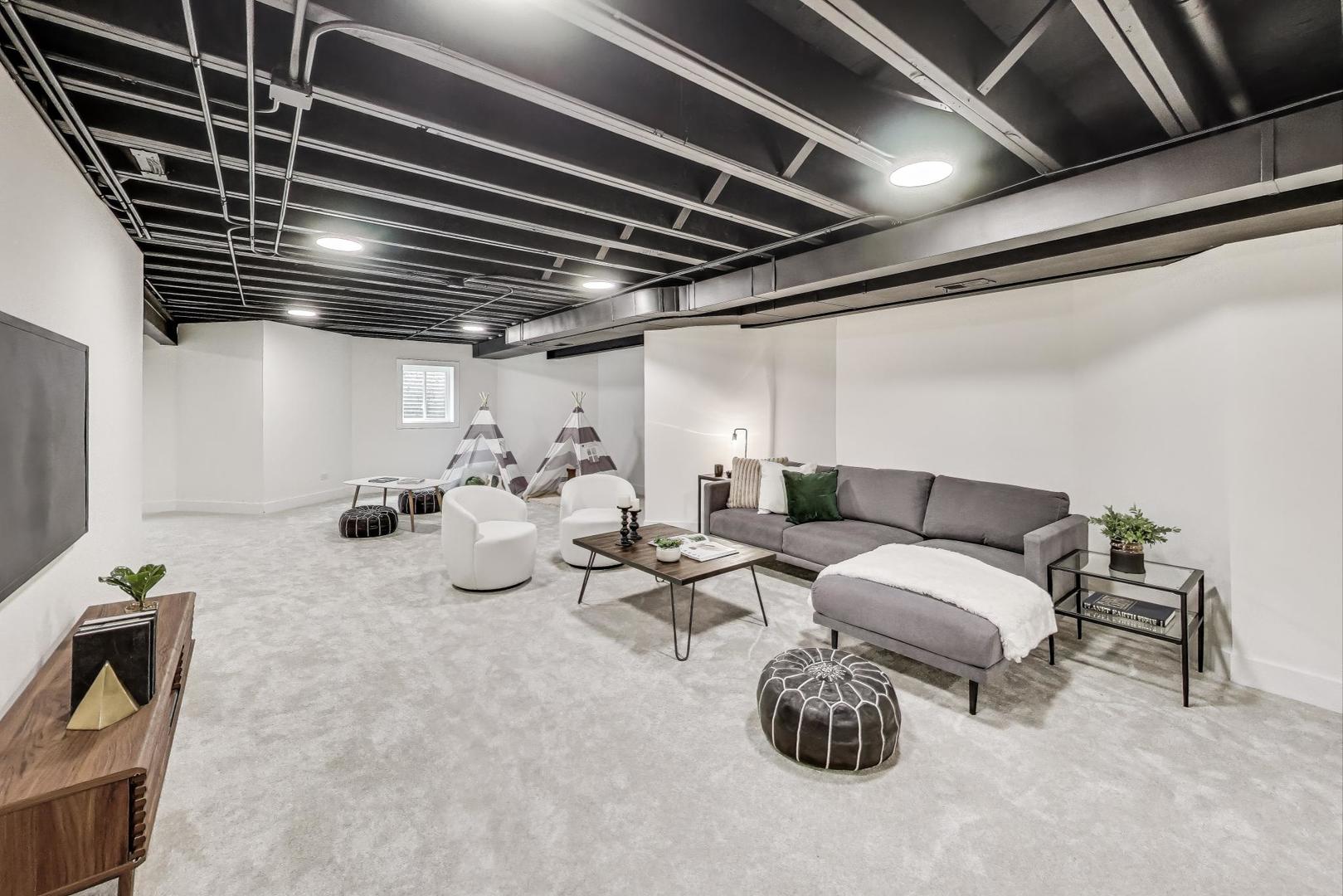 2128 Scotch Pine Lane