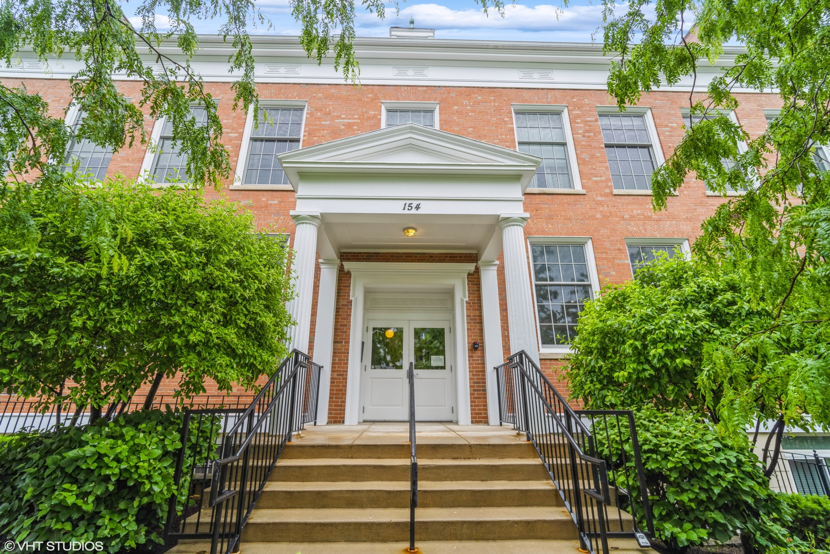 154 School Street Unit: 202