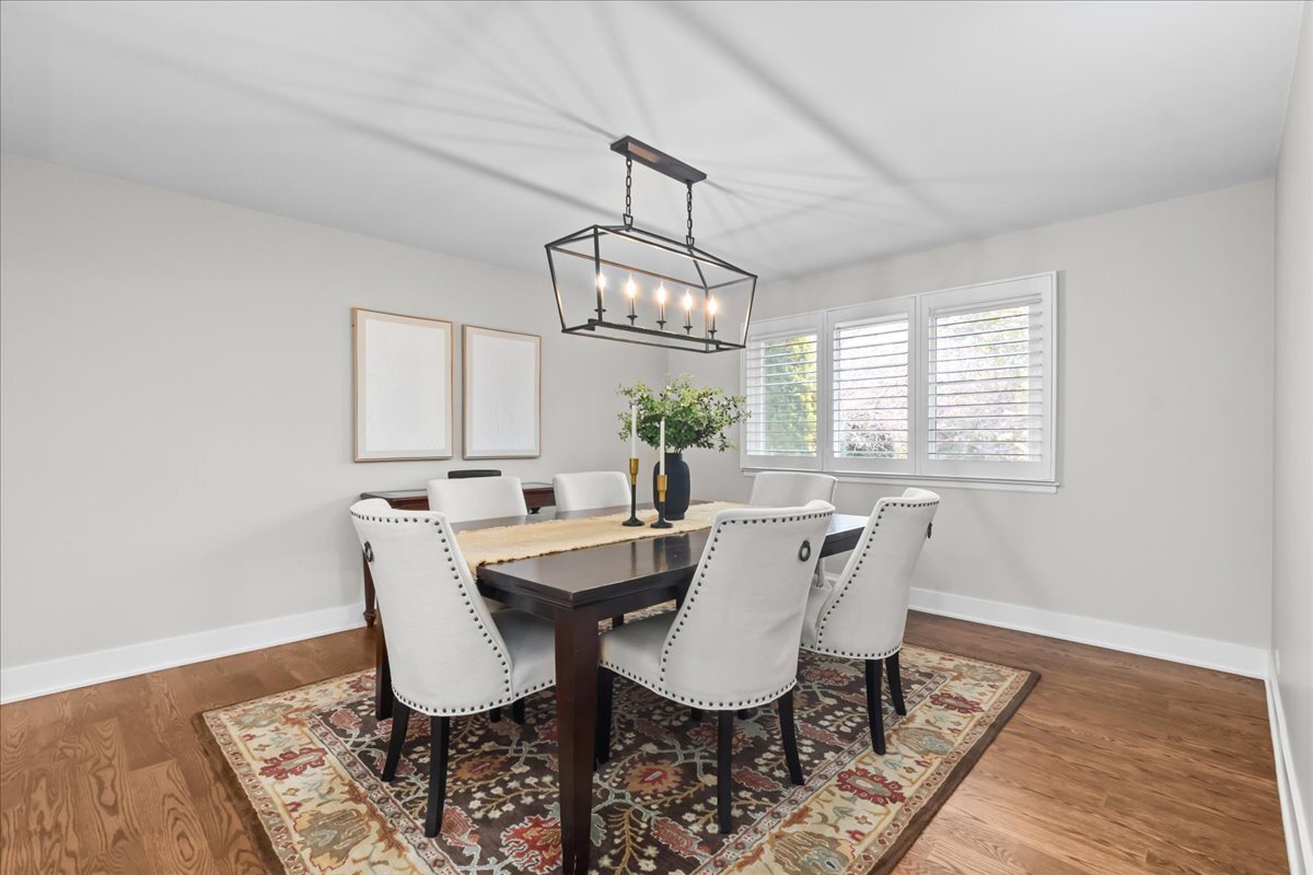 3365 Lake Knoll Drive