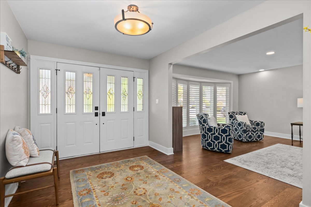 3365 Lake Knoll Drive