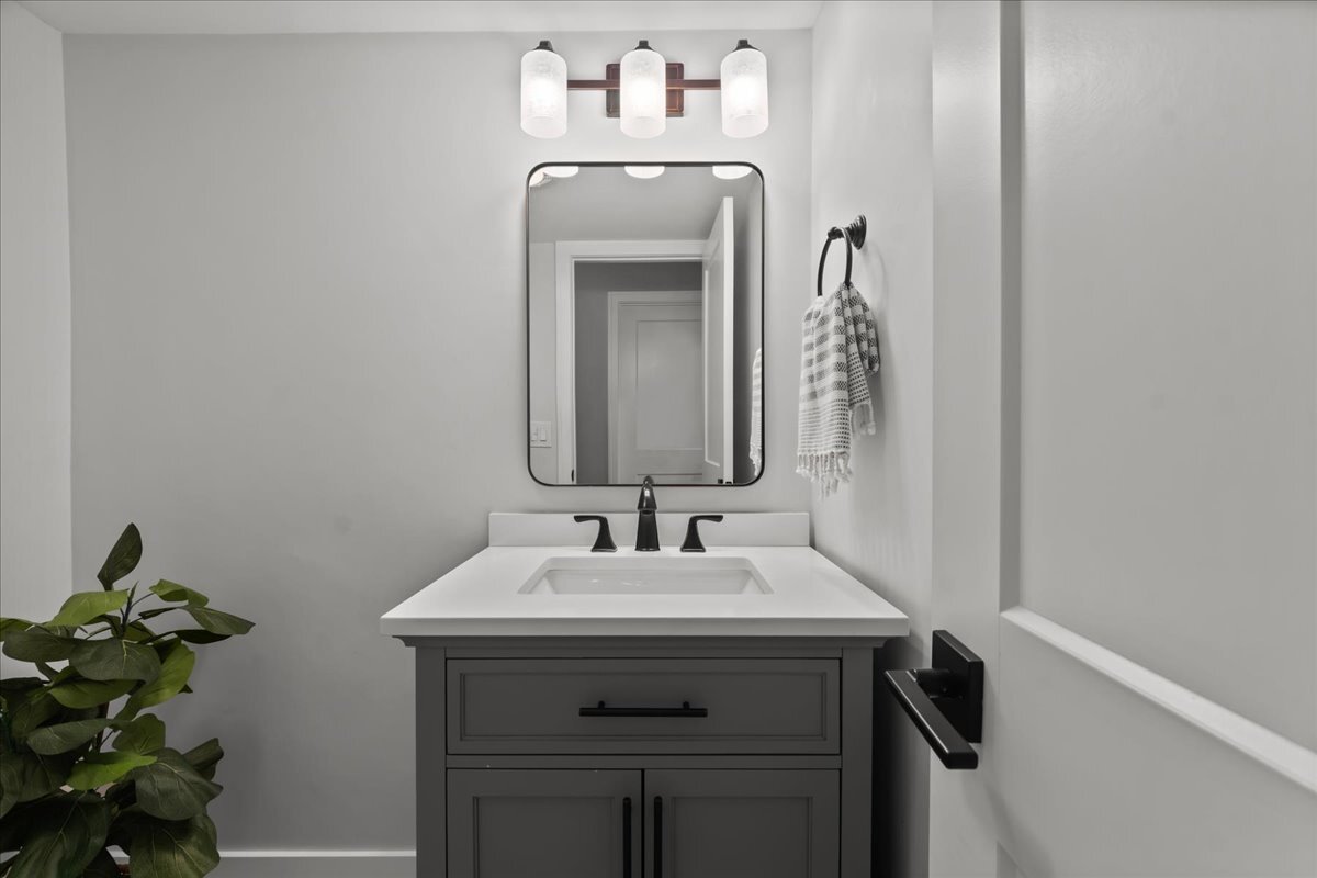 3365 Lake Knoll Drive