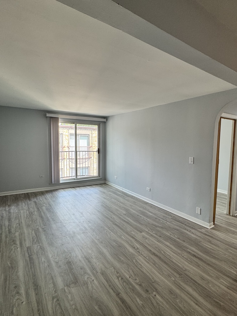 1960 Cherry Lane Unit: 303