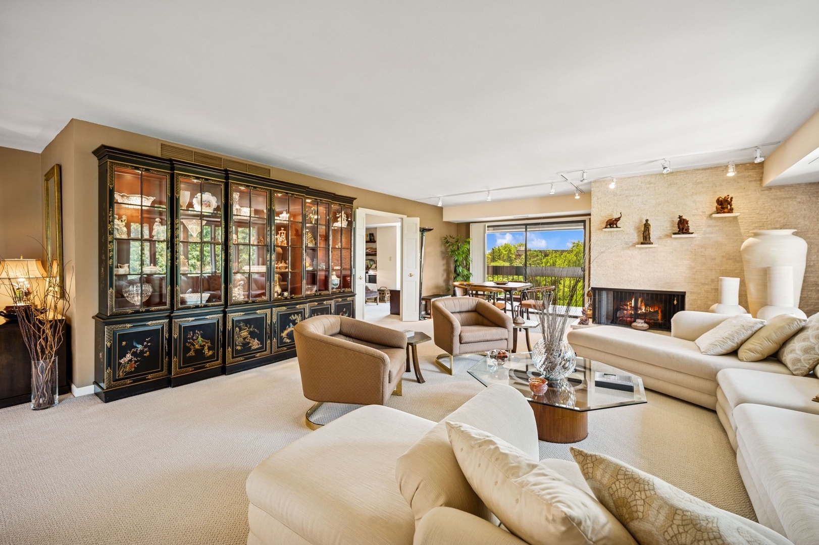 1671 Mission Hills Road Unit: 501