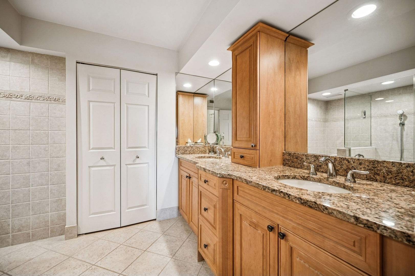 1671 Mission Hills Road Unit: 501