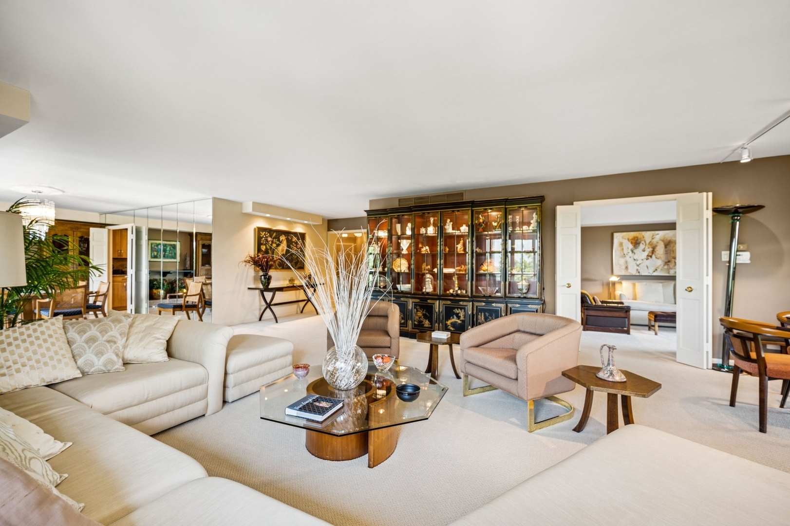 1671 Mission Hills Road Unit: 501