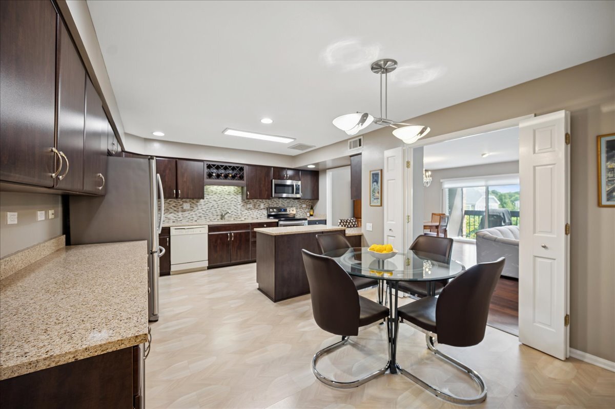 3741 MISSION HILLS Road Unit: 209