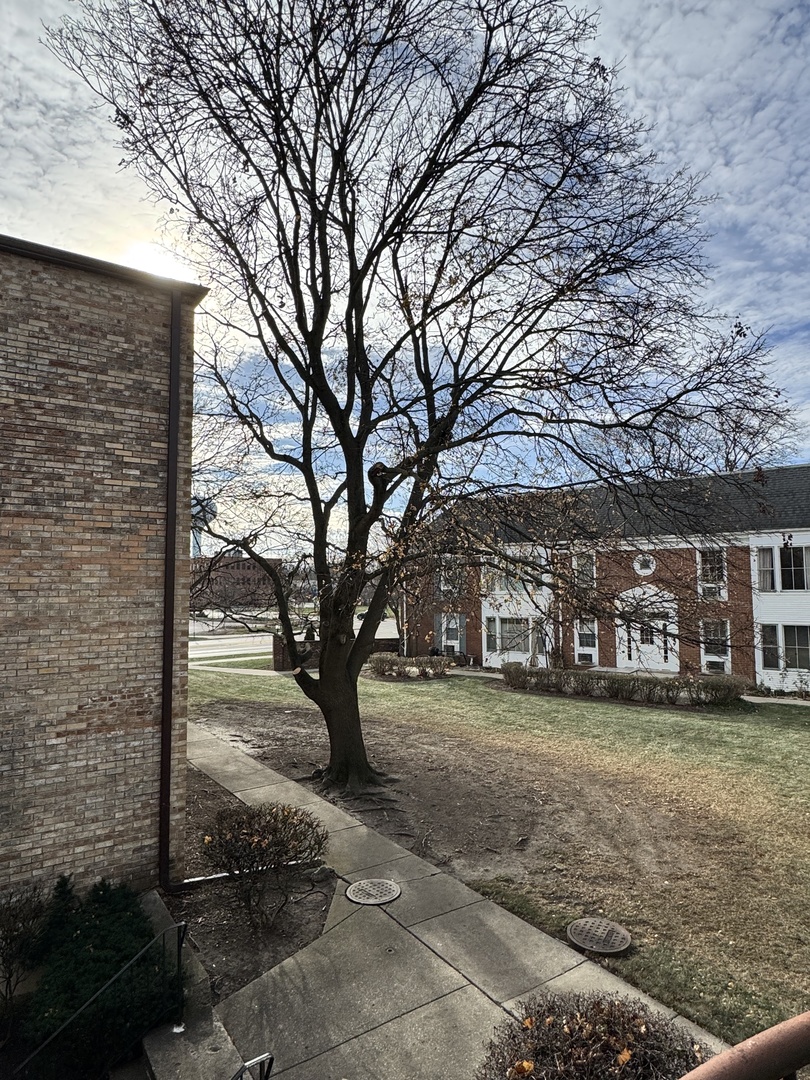 1960 CHERRY Lane Unit: 202