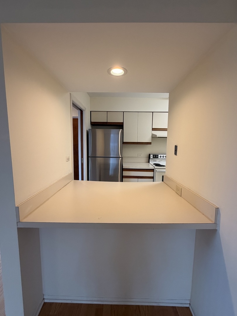 1970 CHERRY Lane Unit: 306