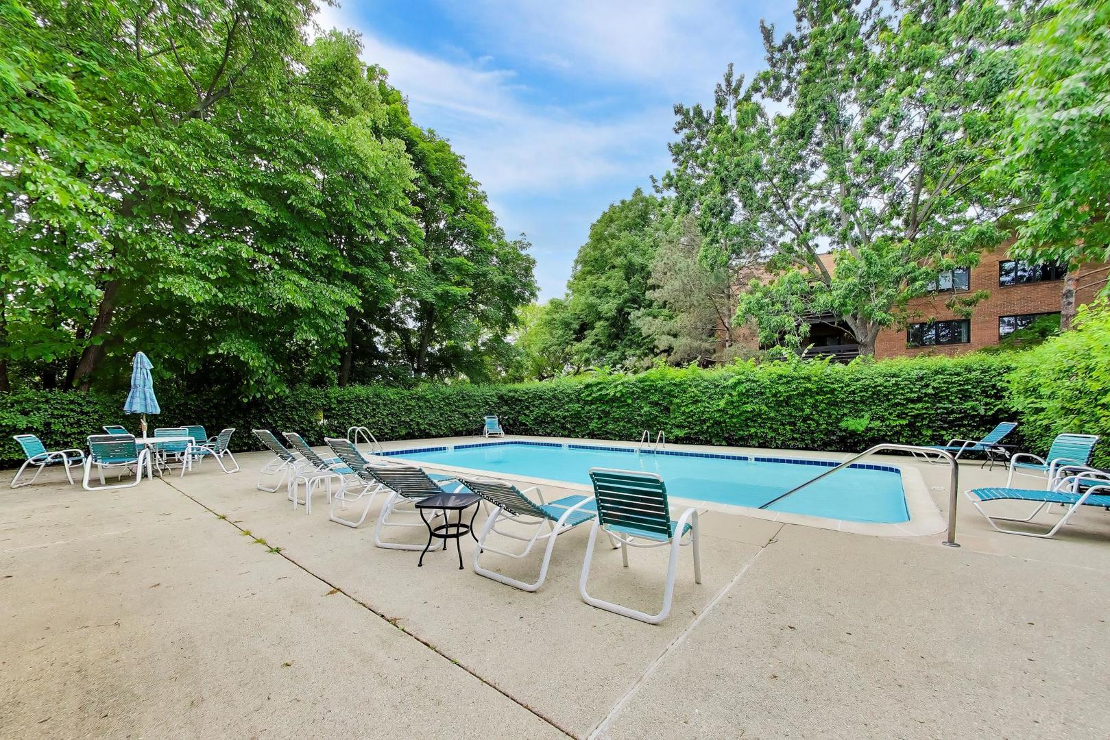 1066 Shermer Road Unit: 20