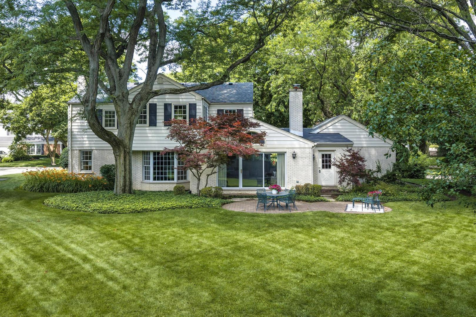 841 Woodbine Lane