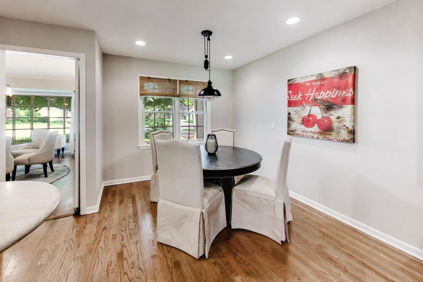 841 Woodbine Lane