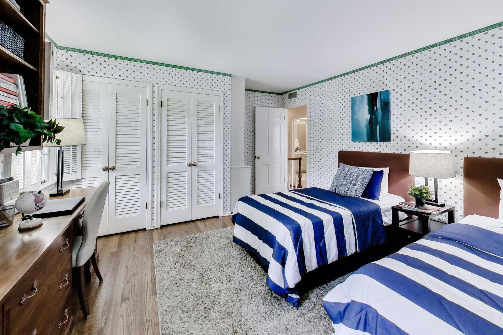 841 Woodbine Lane