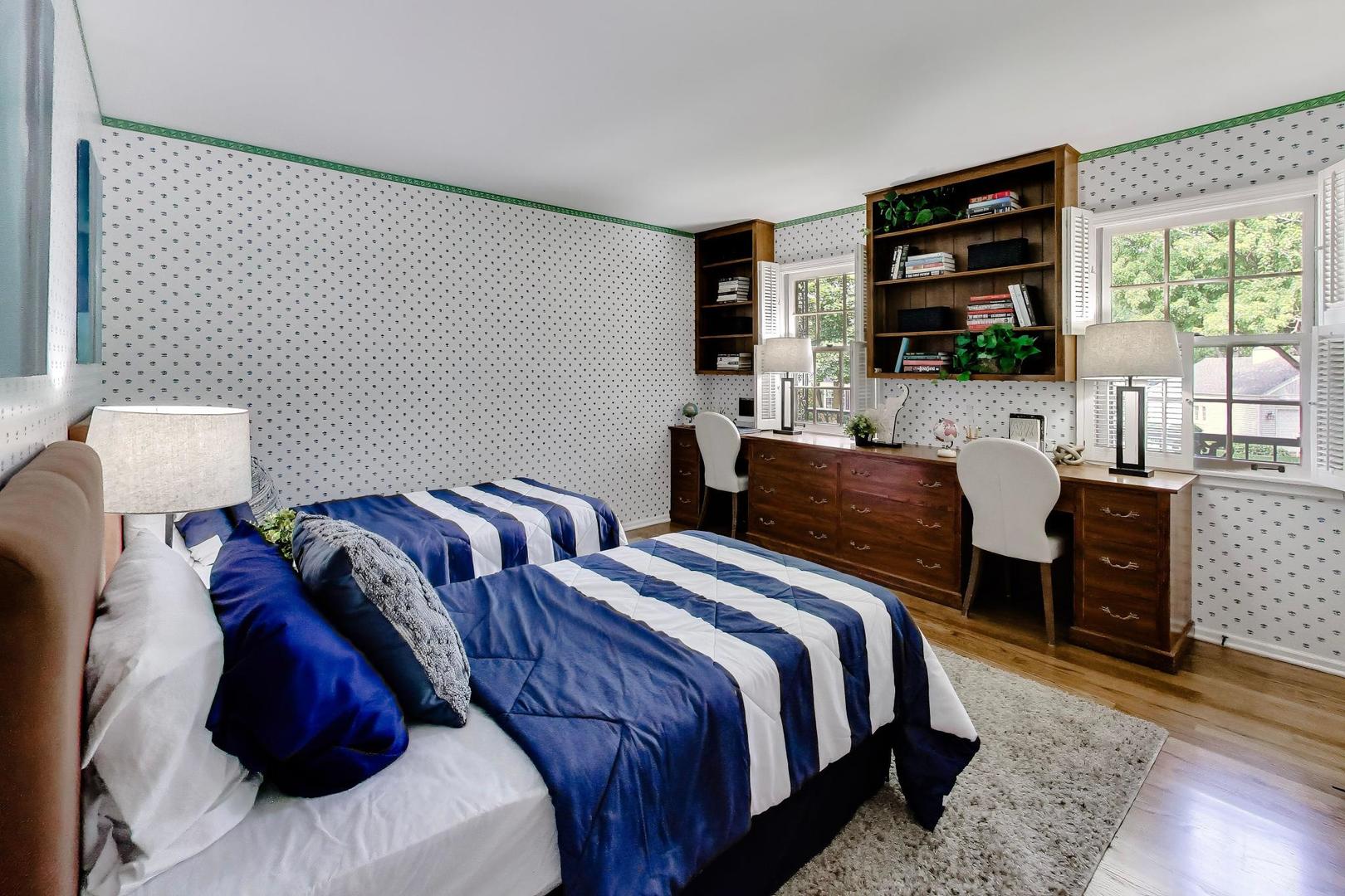 841 Woodbine Lane