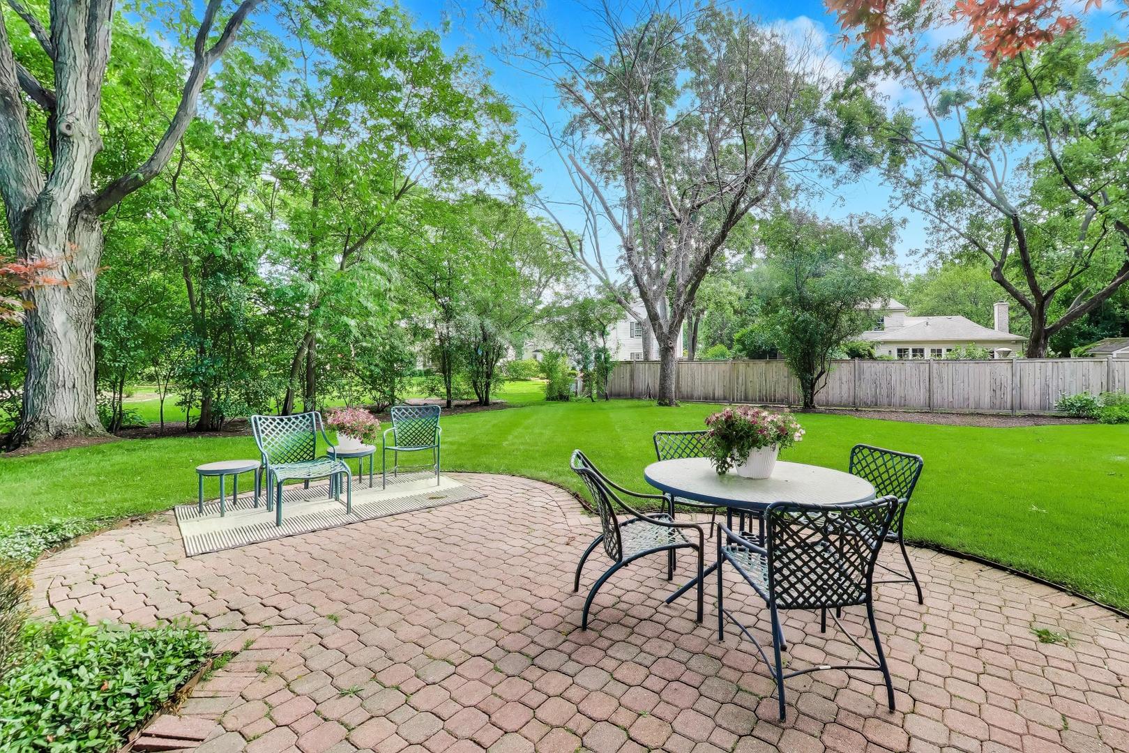 841 Woodbine Lane