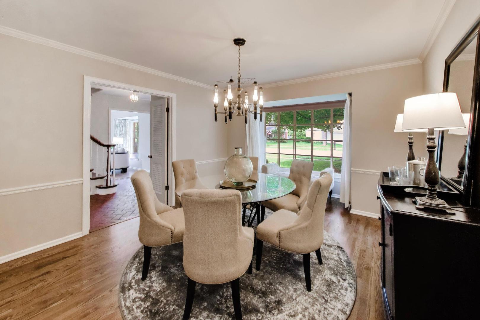 841 Woodbine Lane