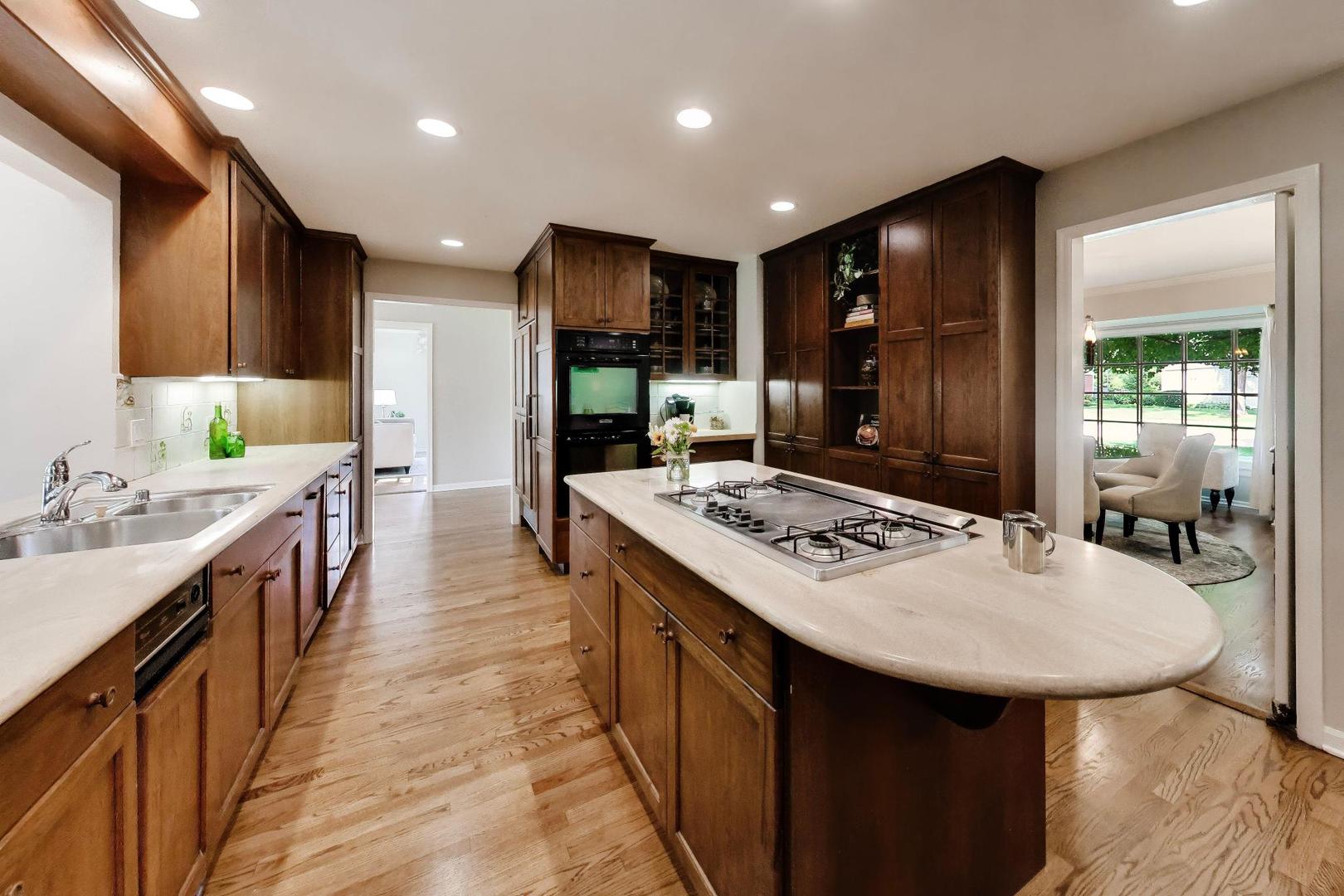 841 Woodbine Lane