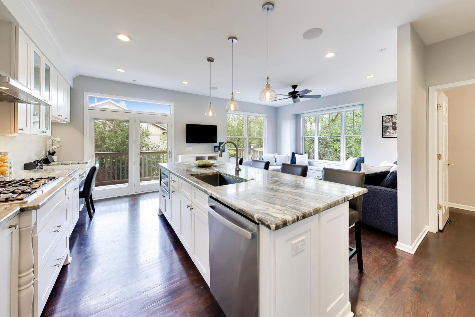 1762 Tudor Lane
