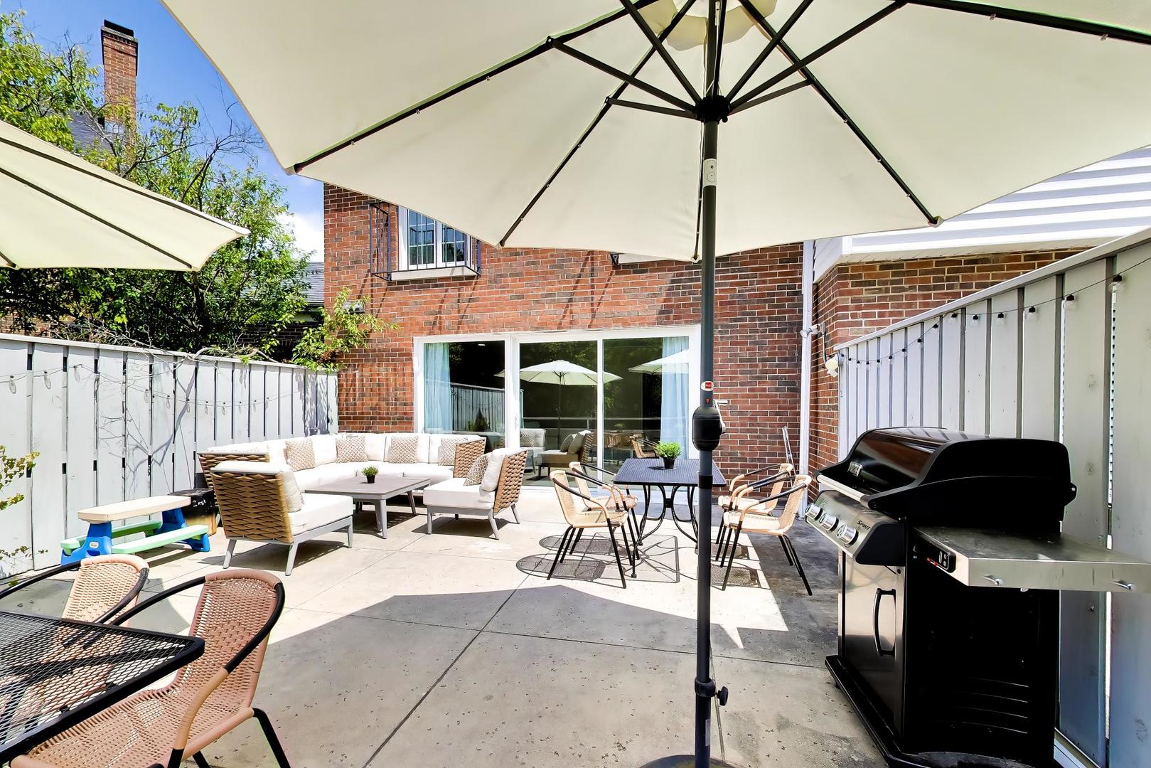 1402 Waukegan Road