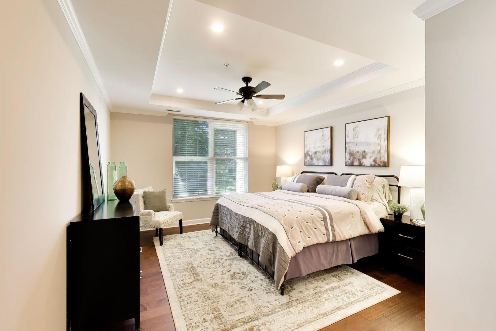 899 Bromley Place