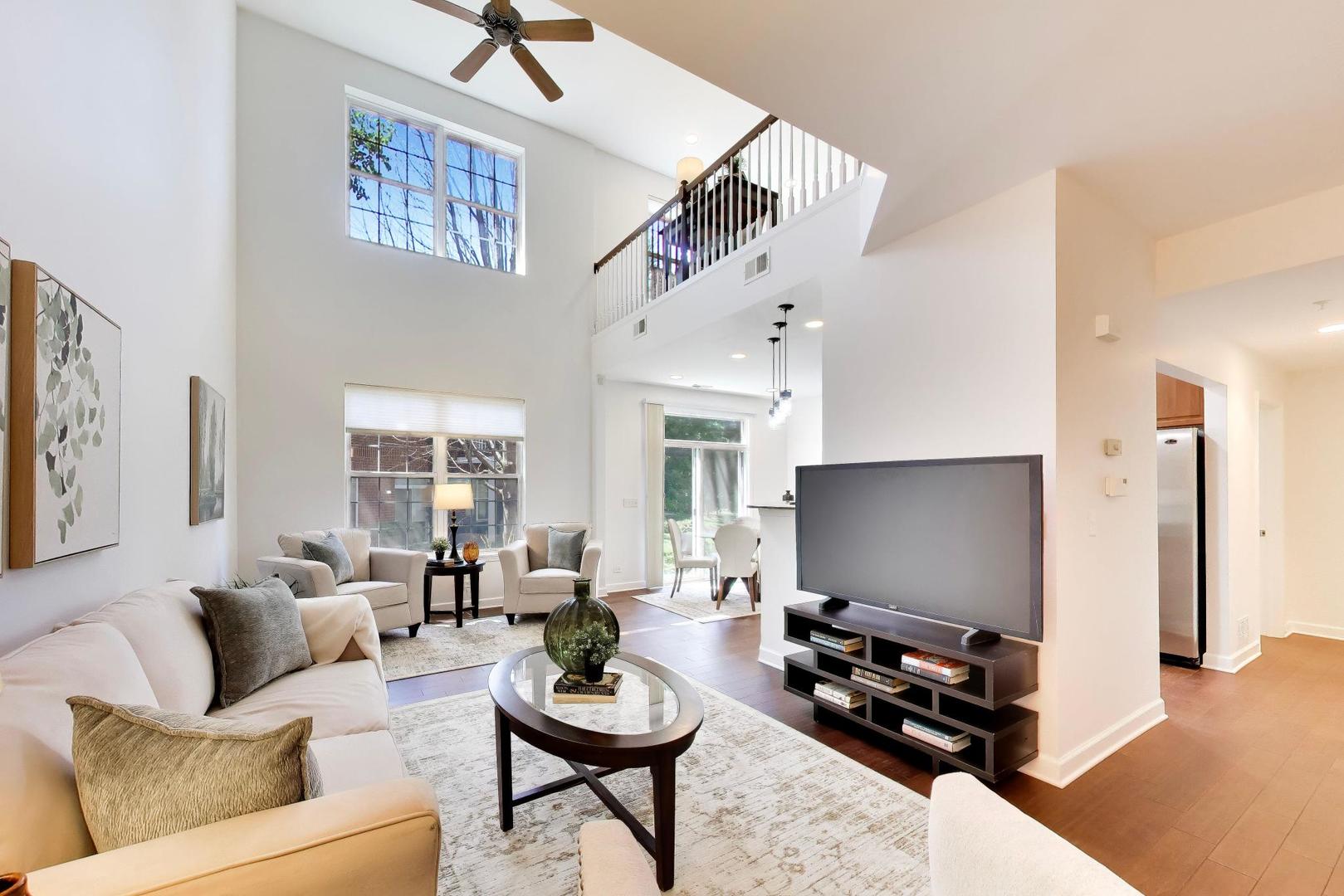 899 Bromley Place