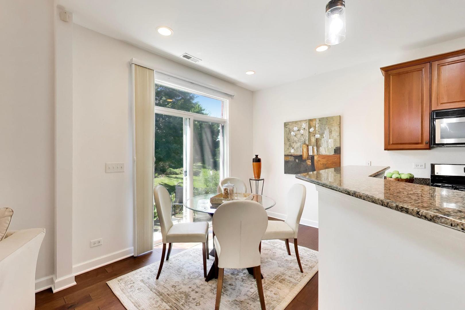 899 Bromley Place