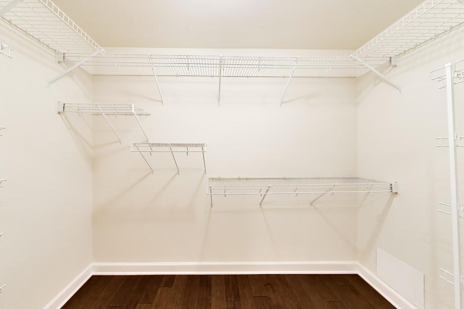 899 Bromley Place