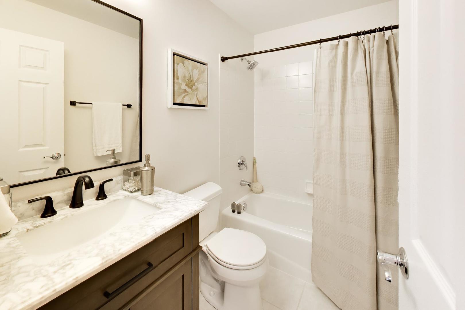 899 Bromley Place